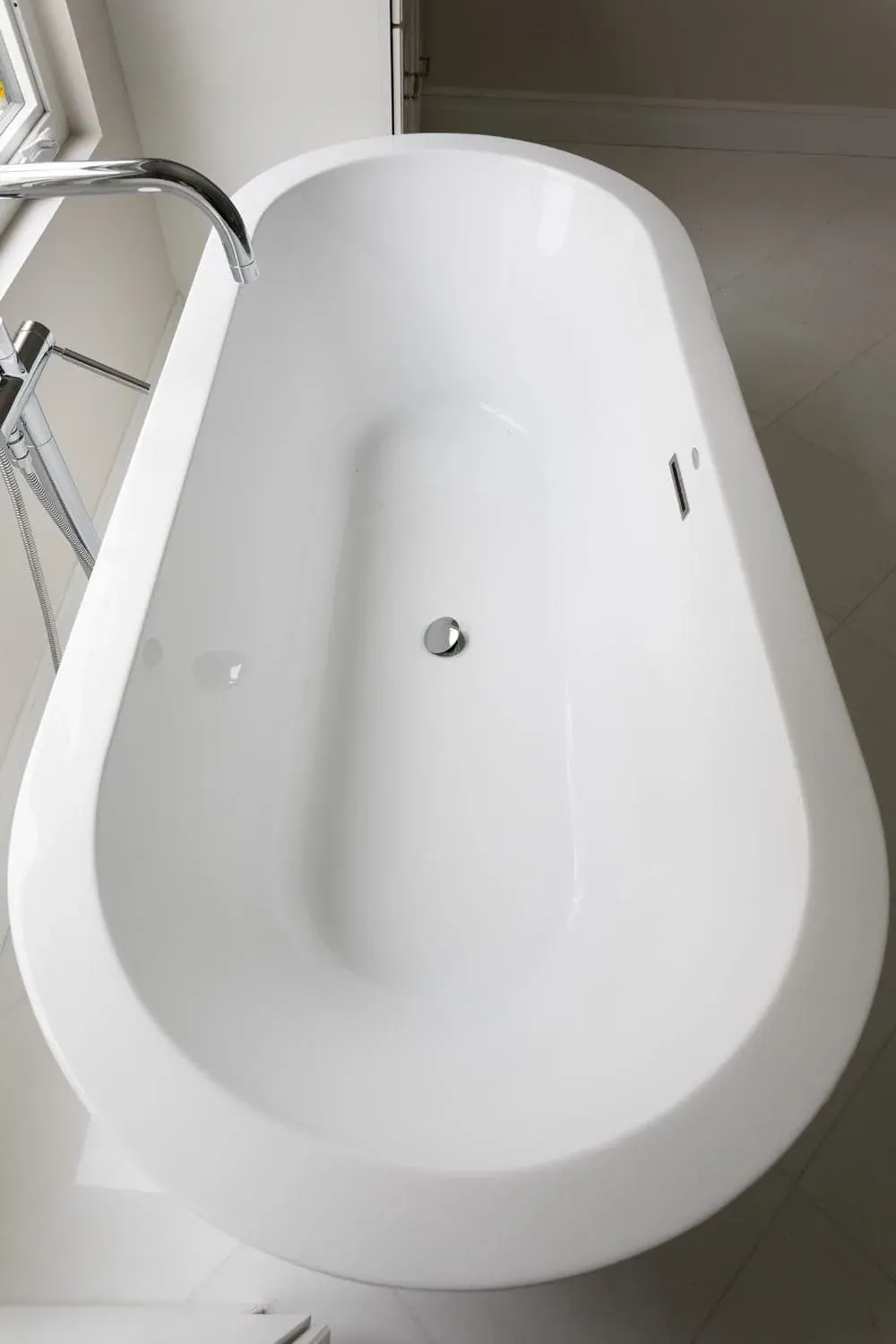 Overhead view of a white freestanding bath